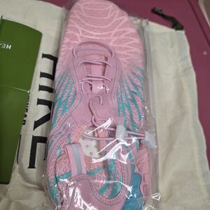 Nike Women's Pink and Blue Athletic Shoes